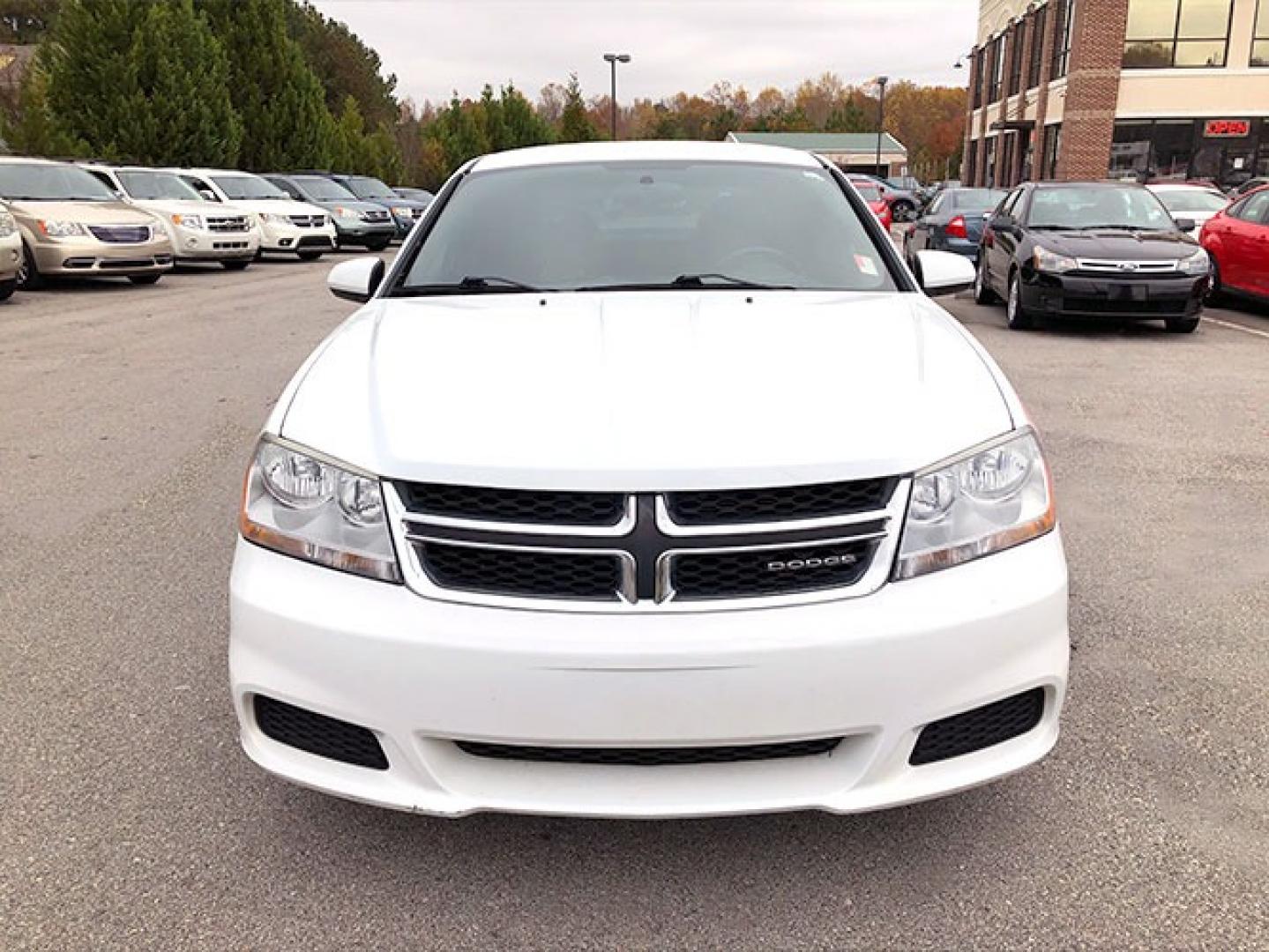 2012 Dodge Avenger SXT (1C3CDZCB4CN) with an 2.4L L4 DOHC 16V engine, 6-Speed Automatic transmission, located at 7710 Tara Blvd, Jonesboro, GA, 30236, (678) 450-1000, 33.544365, -84.367821 - Photo#1