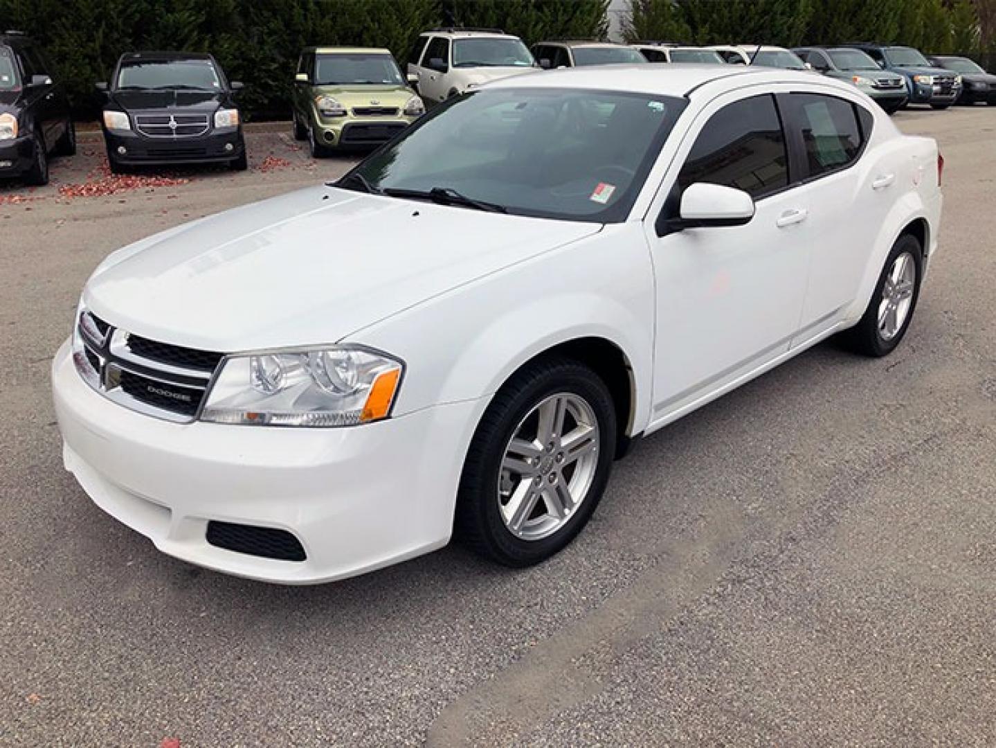 2012 Dodge Avenger SXT (1C3CDZCB4CN) with an 2.4L L4 DOHC 16V engine, 6-Speed Automatic transmission, located at 7710 Tara Blvd, Jonesboro, GA, 30236, (678) 450-1000, 33.544365, -84.367821 - Photo#2