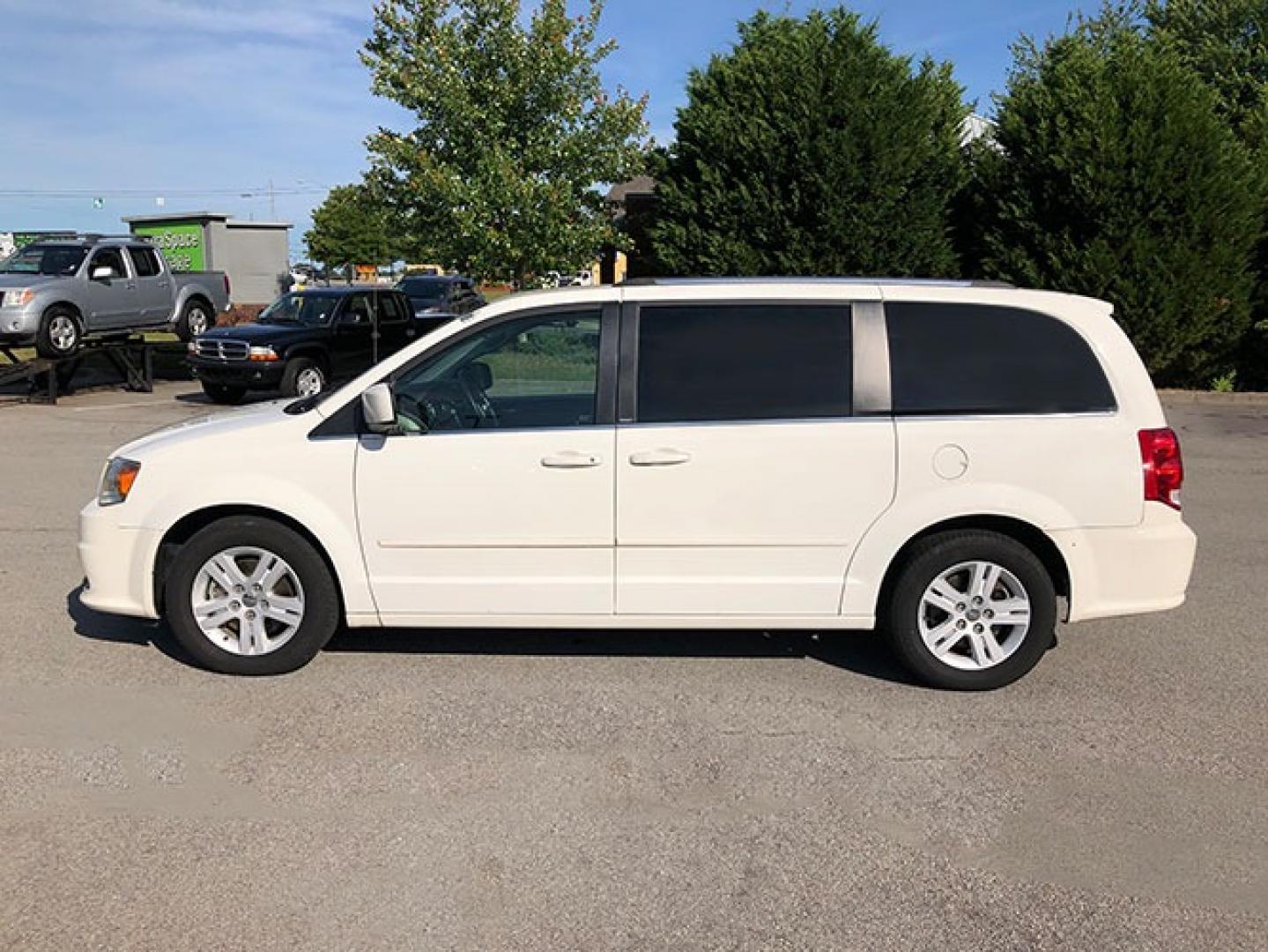 2012 Dodge Grand Caravan Crew (2C4RDGDG6CR) with an 3.6L V6 DOHC 24V engine, 6-Speed Automatic transmission, located at 7710 Tara Blvd, Jonesboro, GA, 30236, (678) 450-1000, 33.544365, -84.367821 - Photo#1