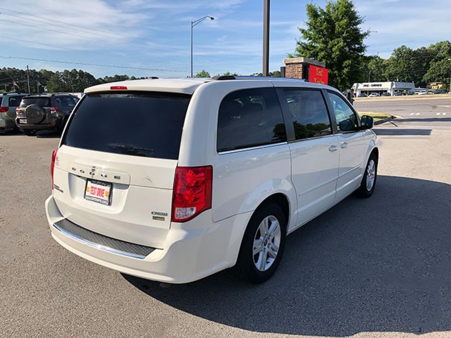 2012 Dodge Grand Caravan Crew (2C4RDGDG6CR) with an 3.6L V6 DOHC 24V engine, 6-Speed Automatic transmission, located at 7710 Tara Blvd, Jonesboro, GA, 30236, (678) 450-1000, 33.544365, -84.367821 - Photo#5