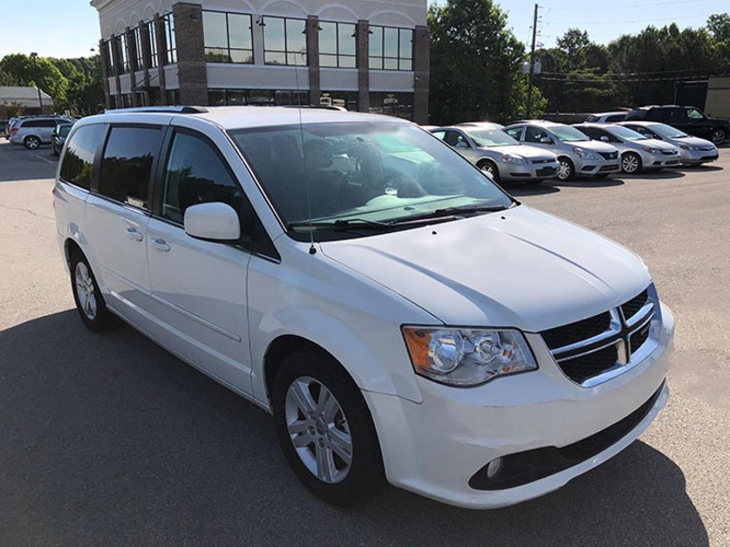 2012 Dodge Grand Caravan Crew (2C4RDGDG6CR) with an 3.6L V6 DOHC 24V engine, 6-Speed Automatic transmission, located at 7710 Tara Blvd, Jonesboro, GA, 30236, (678) 450-1000, 33.544365, -84.367821 - Photo#7