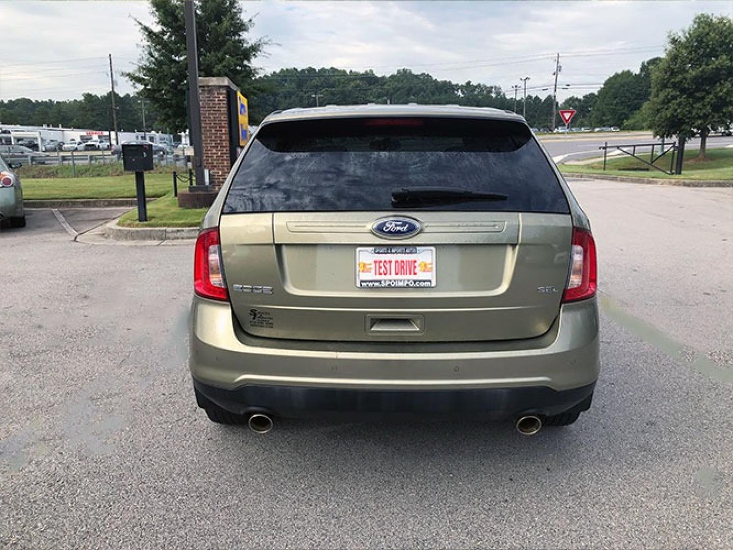 2012 Ford Edge SEL FWD (2FMDK3JC6CB) with an 3.5L V6 DOHC 24V engine, 6-Speed Automatic transmission, located at 7710 Tara Blvd, Jonesboro, GA, 30236, (678) 450-1000, 33.544365, -84.367821 - Photo#5