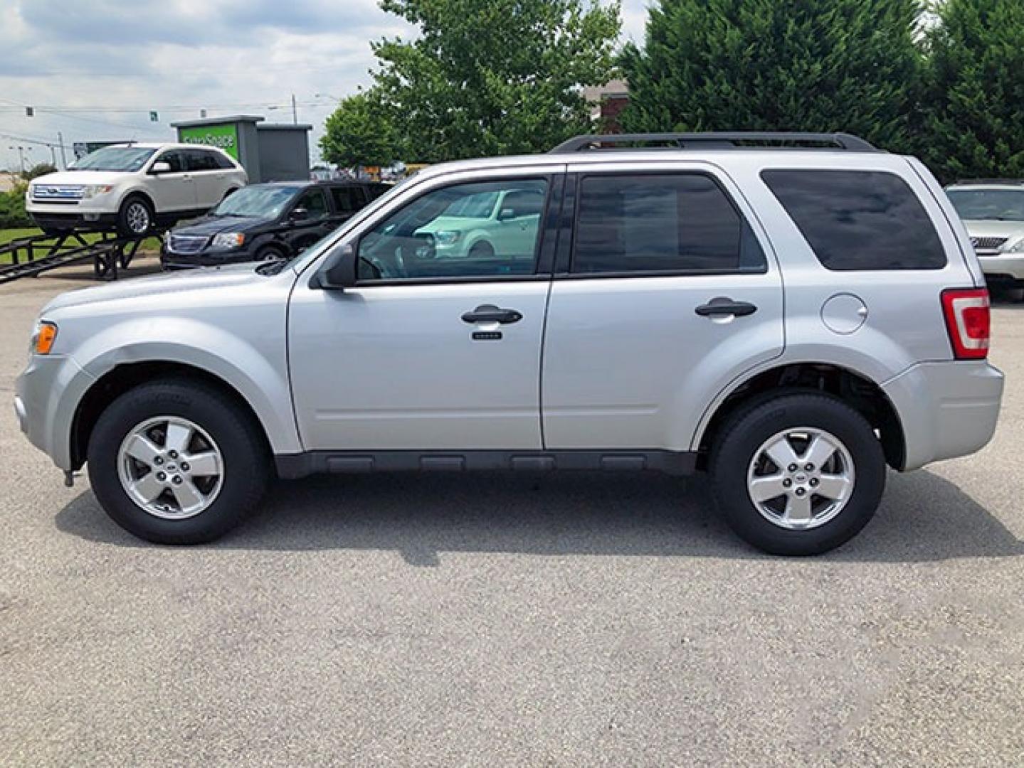 2012 Ford Escape XLT FWD (1FMCU0D77CK) with an 2.5L L4 DOHC 16V engine, 6-Speed Automatic transmission, located at 7710 Tara Blvd, Jonesboro, GA, 30236, (678) 450-1000, 33.544365, -84.367821 - Photo#3