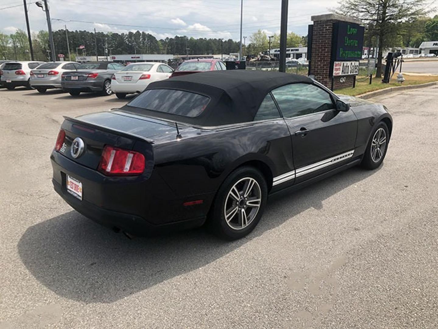 2012 Ford Mustang V6 Convertible (1ZVBP8EM9C5) with an 3.7L V6 DOHC 24V engine, located at 7710 Tara Blvd, Jonesboro, GA, 30236, (678) 450-1000, 33.544365, -84.367821 - Photo#9