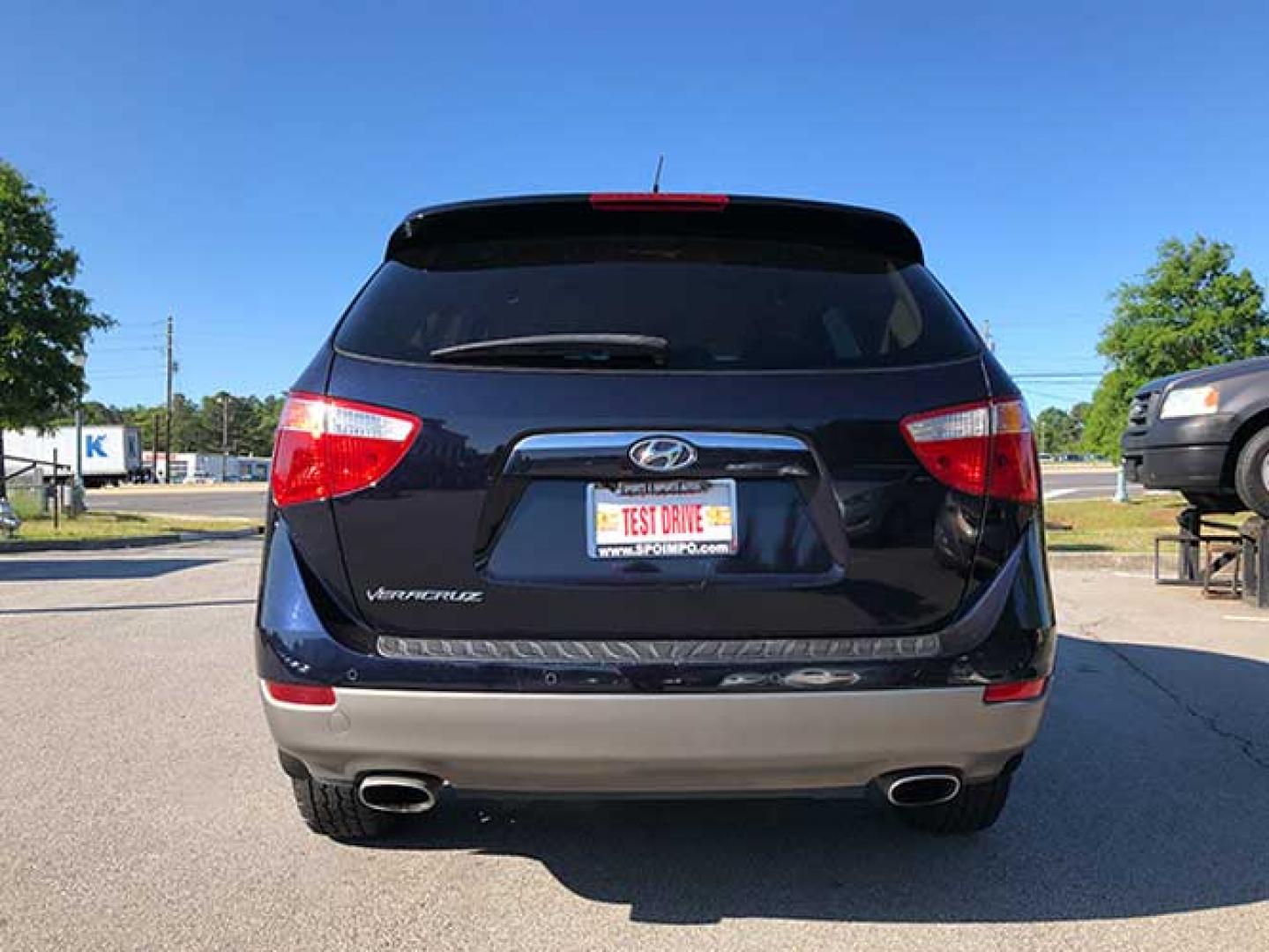 2012 Hyundai Veracruz Limited (KM8NU4CC7CU) with an 3.8L V6 DOHC 24V engine, 6-Speed Automatic transmission, located at 7710 Tara Blvd, Jonesboro, GA, 30236, (678) 450-1000, 33.544365, -84.367821 - At Sports and Imports we'll get you approved for an auto loan right here, whatever your credit! Our buy here, pay here financing means you only need a driver's license and proof of income. Call us at 678-450-1000 for more information and get you driving today! LOW DOWN PAYMENT ($799) We match yo - Photo#4