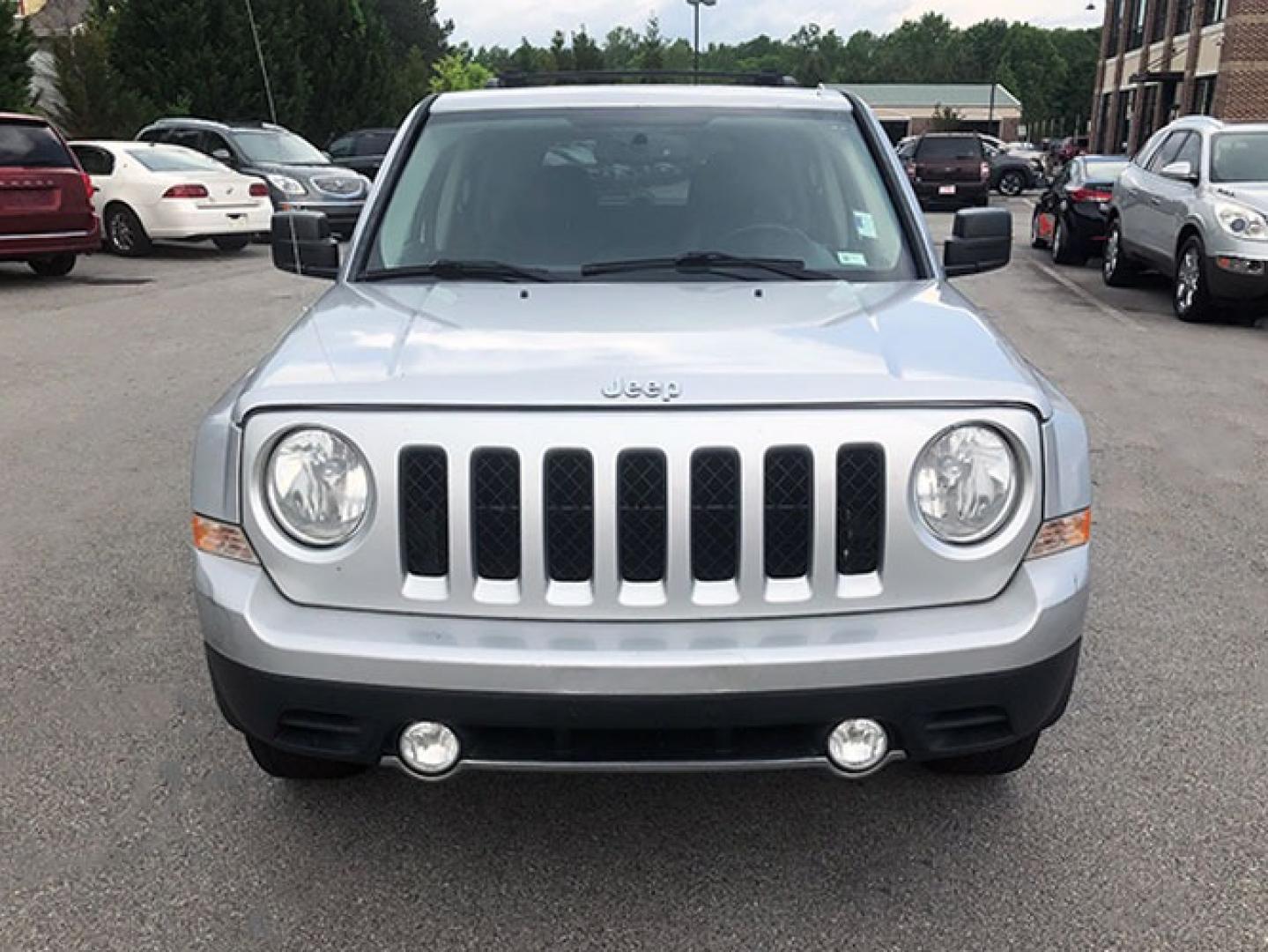 2012 Jeep Patriot Limited 4WD (1C4NJRCB5CD) with an 2.4L L4 DOHC 16V engine, located at 7710 Tara Blvd, Jonesboro, GA, 30236, (678) 450-1000, 33.544365, -84.367821 - Photo#1