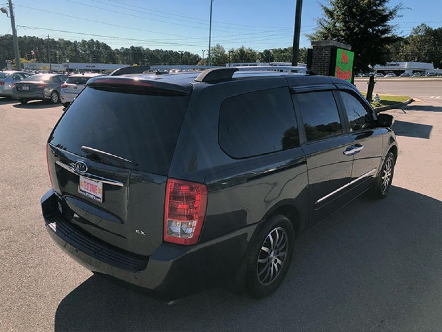 2012 Kia Sedona EX LWB (KNDMH4C72C6) with an 3.8L V6 DOHC 24V engine, 5-Speed Automatic transmission, located at 620 Jesse Jewell Pkwy, Gainesville, GA, 30501, (678) 450-1000, 34.305923, -83.809784 - Photo#8