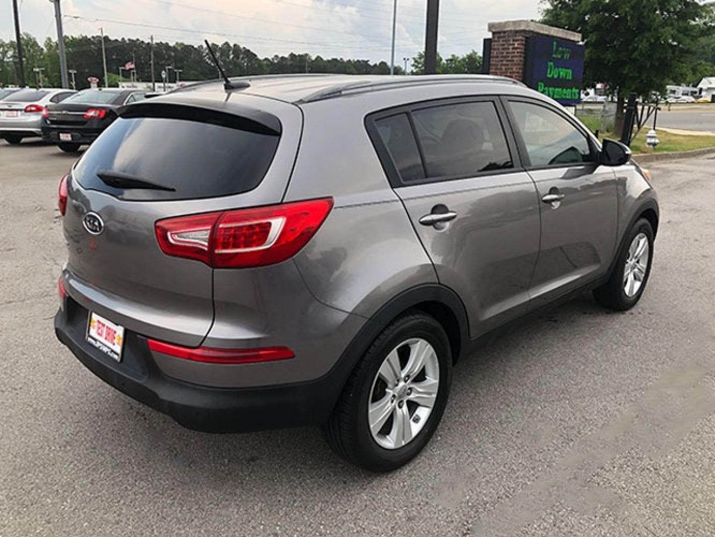 2012 Kia Sportage LX FWD (KNDPB3A26C7) with an 2.4L V6 DOHC 24V engine, 6-Speed Automatic transmission, located at 7710 Tara Blvd, Jonesboro, GA, 30236, (678) 450-1000, 33.544365, -84.367821 - Photo#7