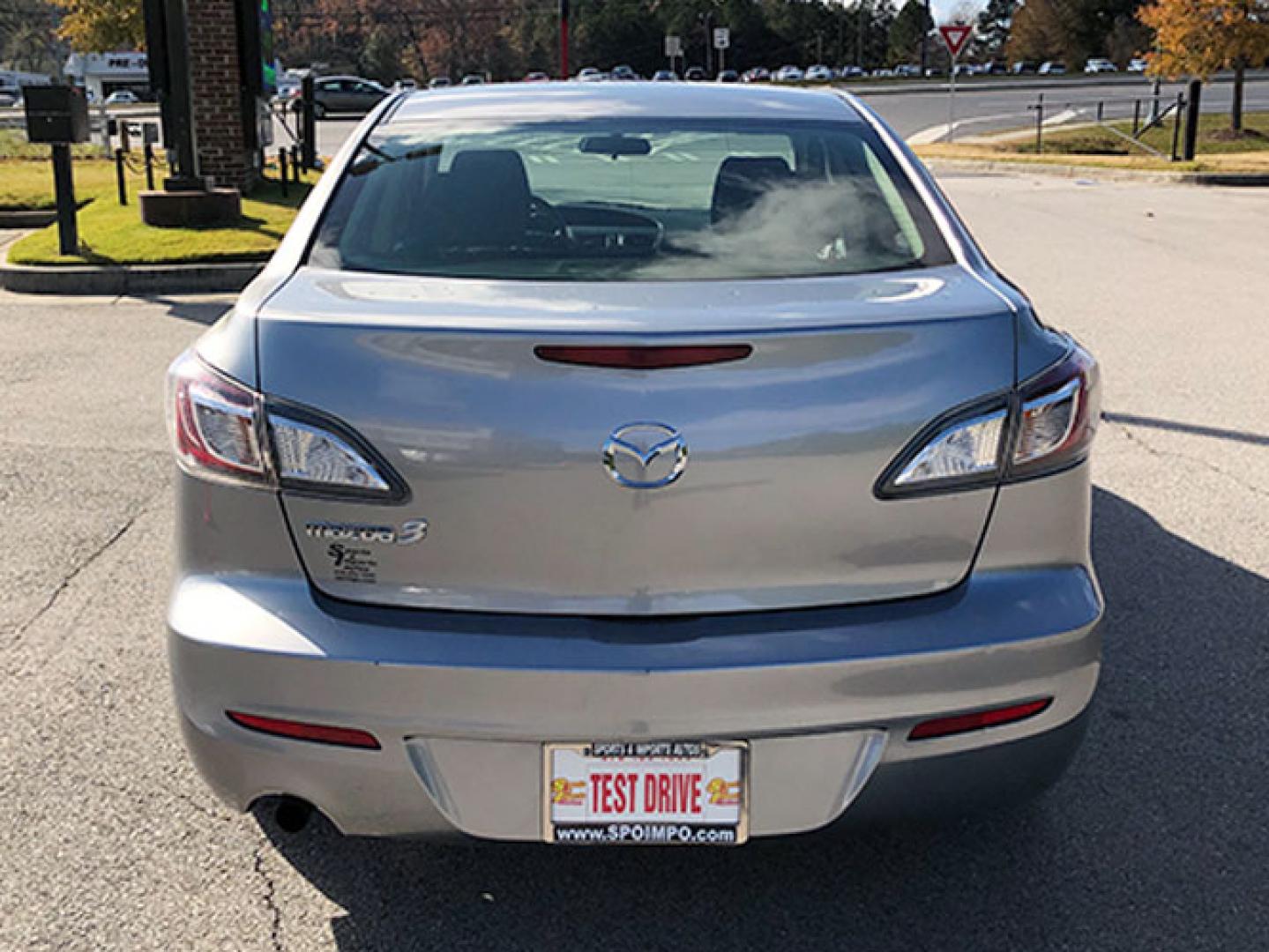 2012 Mazda MAZDA3 i Sport 4-Door (JM1BL1UG6C1) with an 2.0L L4 DOHC 16V engine, located at 7710 Tara Blvd, Jonesboro, GA, 30236, (678) 450-1000, 33.544365, -84.367821 - Photo#5