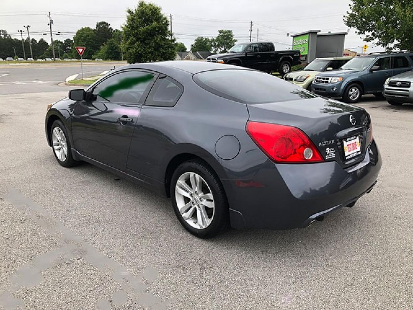 2012 Nissan Altima 2.5 S 6A/T Coupe (1N4AL2EP0CC) with an 2.5L L4 DOHC 16V engine, 6-Speed Automatic transmission, located at 7710 Tara Blvd, Jonesboro, GA, 30236, (678) 450-1000, 33.544365, -84.367821 - Photo#4