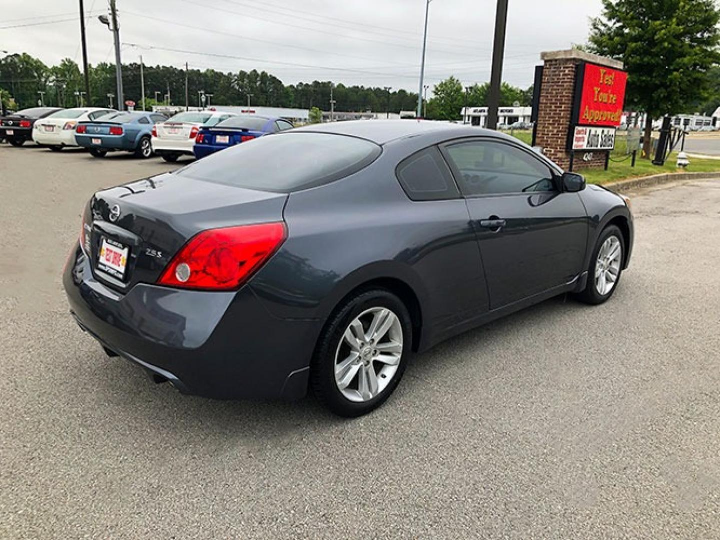 2012 Nissan Altima 2.5 S 6A/T Coupe (1N4AL2EP0CC) with an 2.5L L4 DOHC 16V engine, 6-Speed Automatic transmission, located at 7710 Tara Blvd, Jonesboro, GA, 30236, (678) 450-1000, 33.544365, -84.367821 - Photo#6