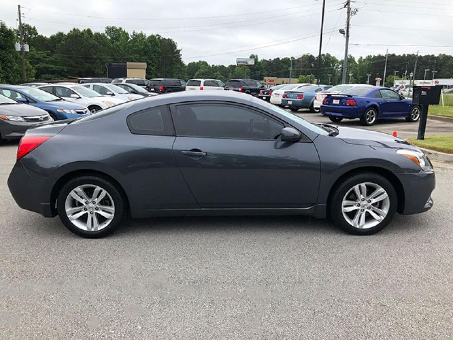 2012 Nissan Altima 2.5 S 6A/T Coupe (1N4AL2EP0CC) with an 2.5L L4 DOHC 16V engine, 6-Speed Automatic transmission, located at 7710 Tara Blvd, Jonesboro, GA, 30236, (678) 450-1000, 33.544365, -84.367821 - Photo#7