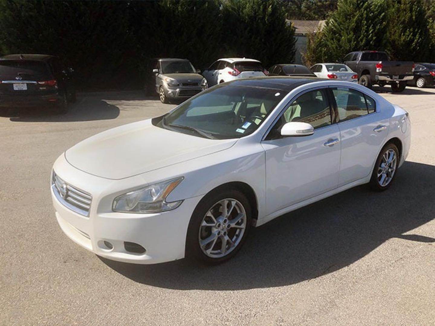 2012 Nissan Maxima SV (1N4AA5AP5CC) with an 3.5L V6 DOHC 24V engine, Continuously Variable Transmission transmission, located at 7710 Tara Blvd, Jonesboro, GA, 30236, (678) 450-1000, 33.544365, -84.367821 - Photo#2