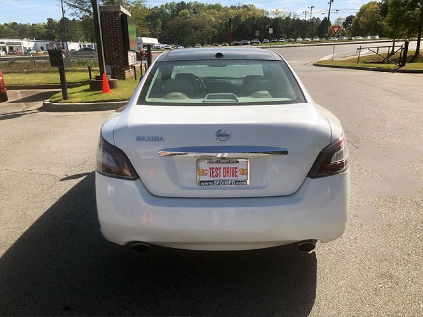 2012 Nissan Maxima SV (1N4AA5AP5CC) with an 3.5L V6 DOHC 24V engine, Continuously Variable Transmission transmission, located at 7710 Tara Blvd, Jonesboro, GA, 30236, (678) 450-1000, 33.544365, -84.367821 - Photo#5