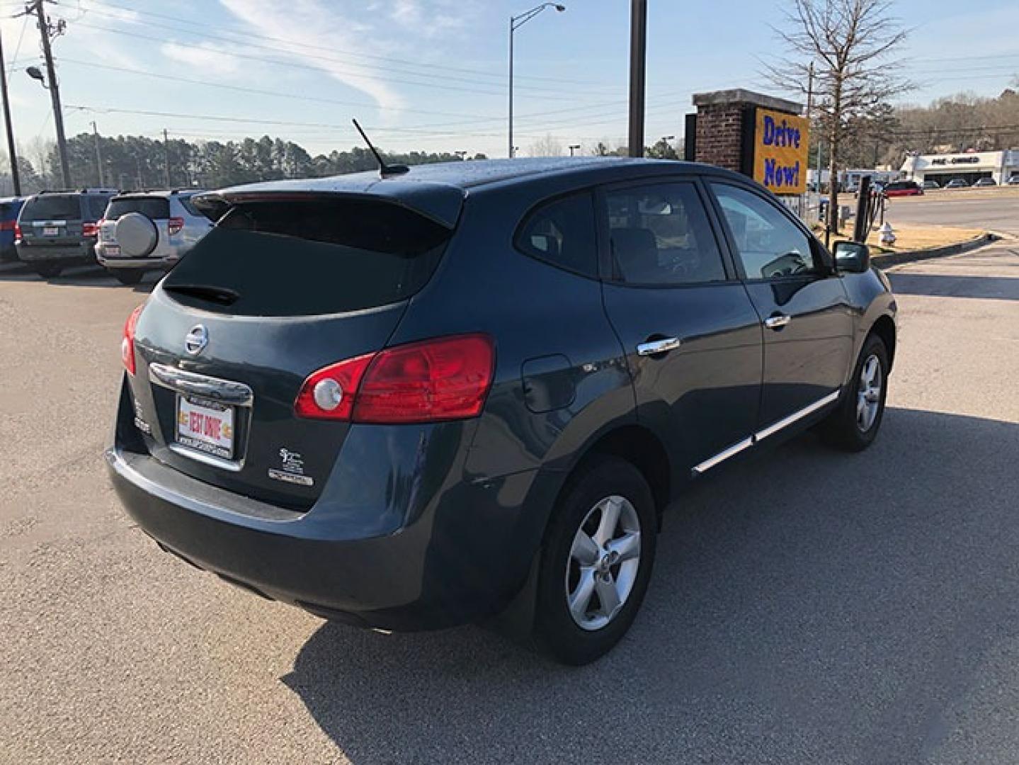 2012 Nissan Rogue S FWD Krom Edition (JN8AS5MT4CW) with an 2.5L L4 DOHC 16V engine, Cvt transmission, located at 7710 Tara Blvd, Jonesboro, GA, 30236, (678) 450-1000, 33.544365, -84.367821 - Photo#6