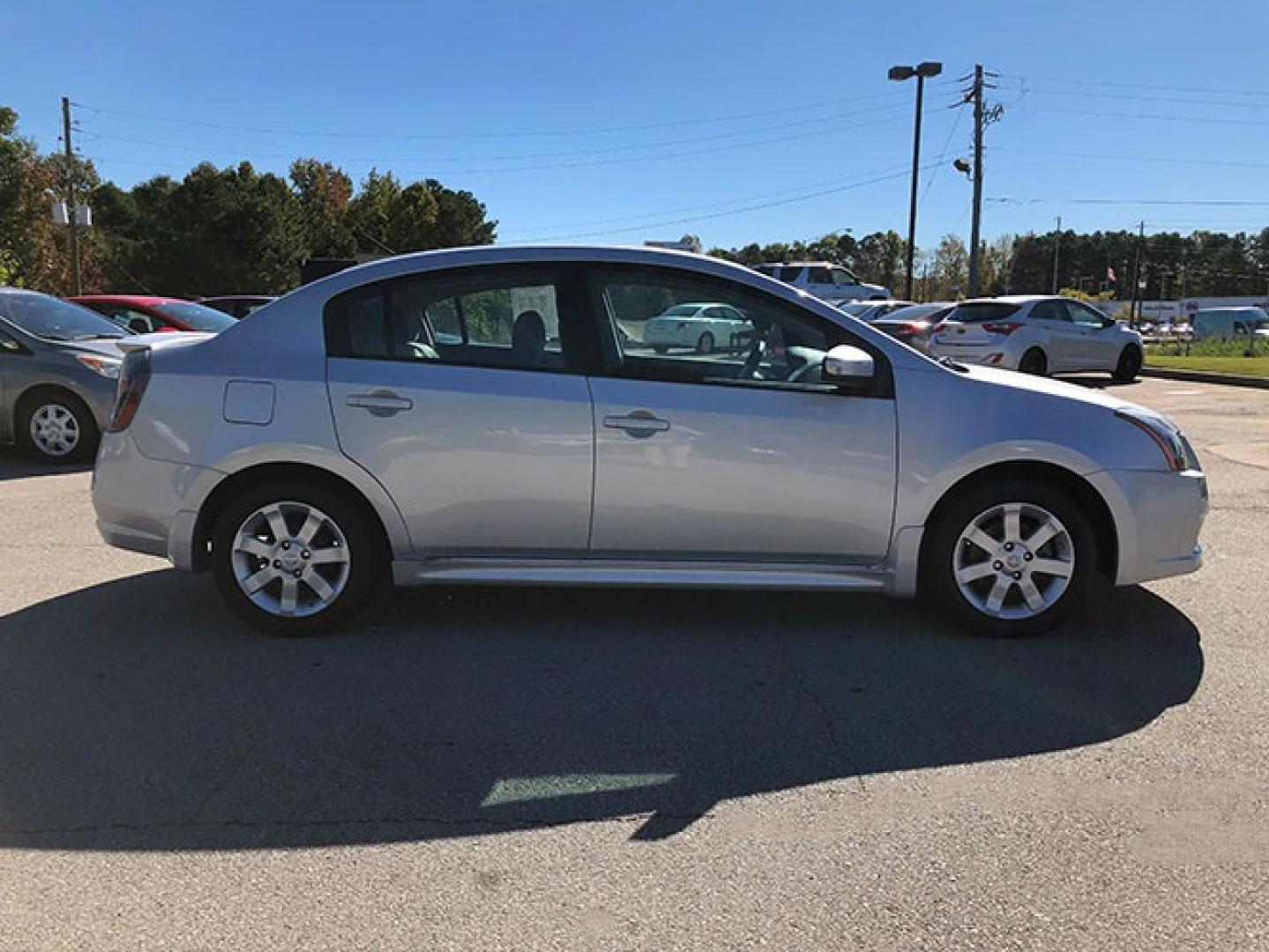 2012 Nissan Sentra 2.0 (3N1AB6AP3CL) with an 2.0L L4 DOHC 16V engine, Continuously Variable Transmission transmission, located at 7710 Tara Blvd, Jonesboro, GA, 30236, (678) 450-1000, 33.544365, -84.367821 - Photo#7