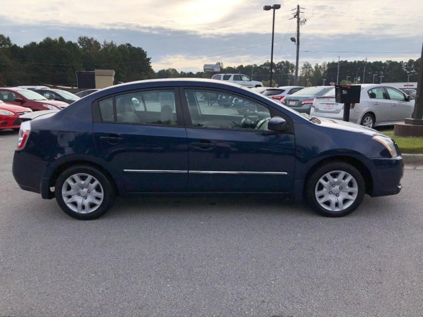 2012 Nissan Sentra 2.0 (3N1AB6AP0CL) with an 2.0L L4 DOHC 16V engine, Continuously Variable Transmission transmission, located at 7710 Tara Blvd, Jonesboro, GA, 30236, (678) 450-1000, 33.544365, -84.367821 - Photo#7