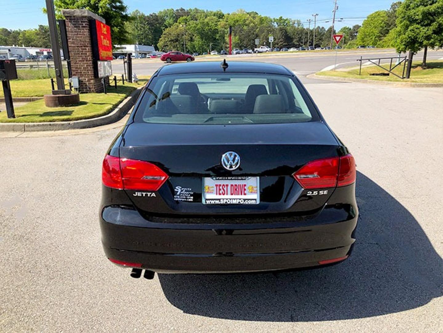 2012 Volkswagen Jetta SE (3VWDX7AJ0CM) with an 2.5L L5 DOHC 20V engine, located at 7710 Tara Blvd, Jonesboro, GA, 30236, (678) 450-1000, 33.544365, -84.367821 - Photo#3