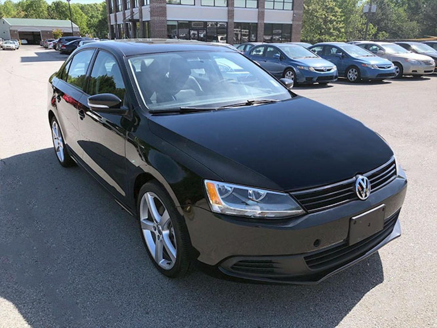 2012 Volkswagen Jetta SE (3VWDX7AJ0CM) with an 2.5L L5 DOHC 20V engine, located at 7710 Tara Blvd, Jonesboro, GA, 30236, (678) 450-1000, 33.544365, -84.367821 - Photo#6