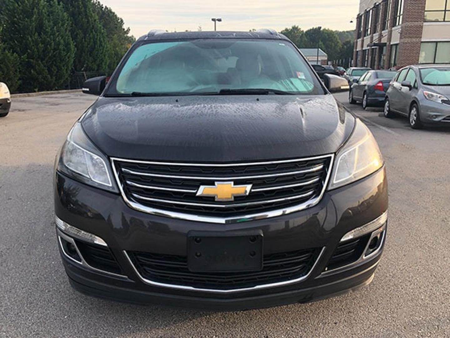 2013 Chevrolet Traverse 2LT AWD (1GNKVJKD6DJ) with an 3.6L V6 DOHC 24V engine, 6-Speed Automatic transmission, located at 620 Jesse Jewell Pkwy, Gainesville, GA, 30501, (678) 450-1000, 34.305923, -83.809784 - Photo#1