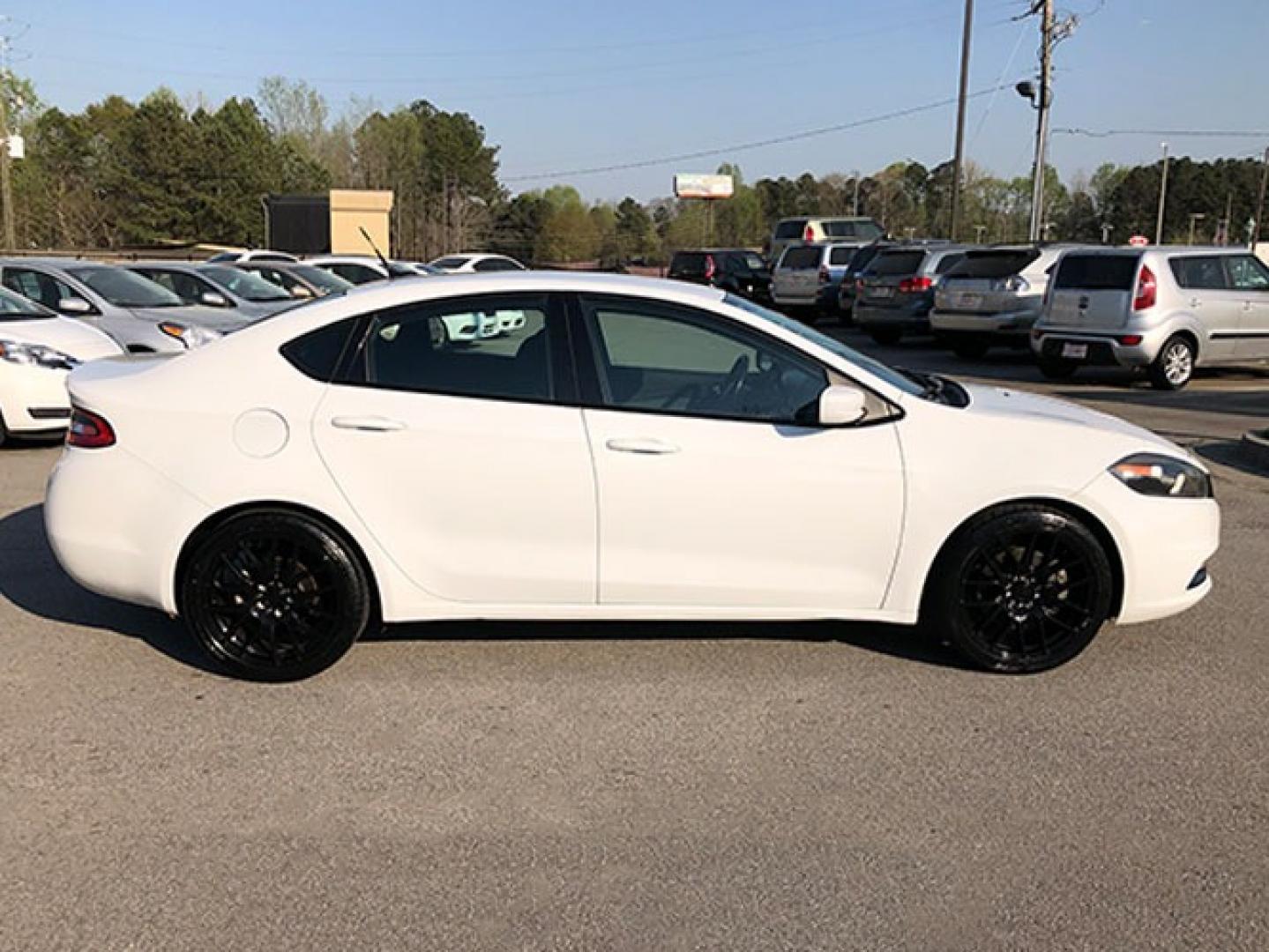 2013 Dodge Dart SE (1C3CDFAH4DD) with an 1.4L L4 DOHC 16V TURBO engine, located at 620 Jesse Jewell Pkwy, Gainesville, GA, 30501, (678) 450-1000, 34.305923, -83.809784 - Photo#7