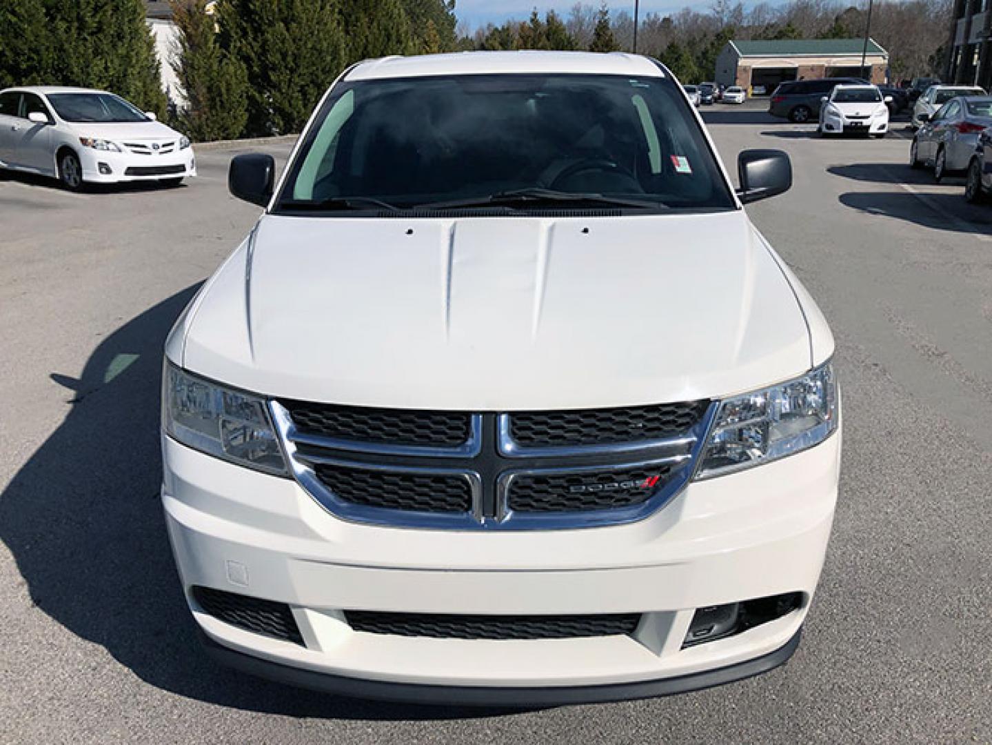 2013 Dodge Journey SE (3C4PDCAB0DT) with an 2.4L L4 DOHC 16V engine, 4-Speed Automatic transmission, located at 620 Jesse Jewell Pkwy, Gainesville, GA, 30501, (678) 450-1000, 34.305923, -83.809784 - Photo#1