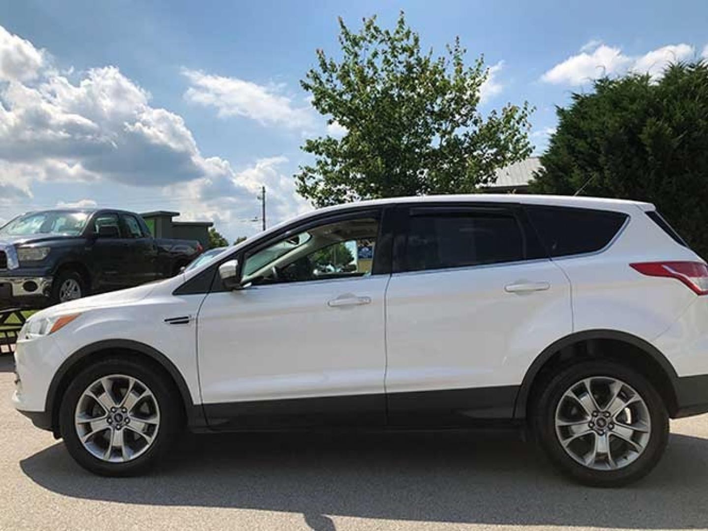 2013 Ford Escape SEL 4WD (1FMCU9H95DU) with an 2.0L L4 DOHC 16V engine, 6-Speed Automatic transmission, located at 7710 Tara Blvd, Jonesboro, GA, 30236, (678) 450-1000, 33.544365, -84.367821 - Photo#2