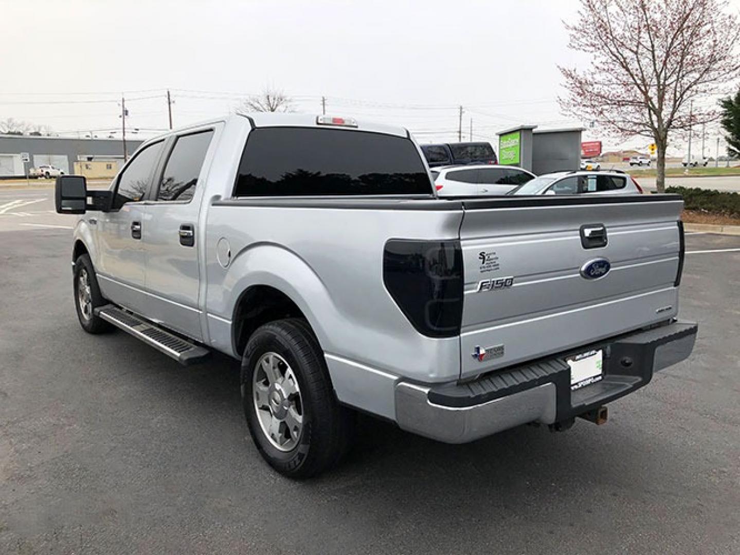 2013 Ford F-150 XLT SuperCrew 6.5-ft. Bed 2WD (1FTEW1CM5DF) with an 3.7L V6 DOHC 24V engine, 6-Speed Automatic transmission, located at 7710 Tara Blvd, Jonesboro, GA, 30236, (678) 450-1000, 33.544365, -84.367821 - Photo#4