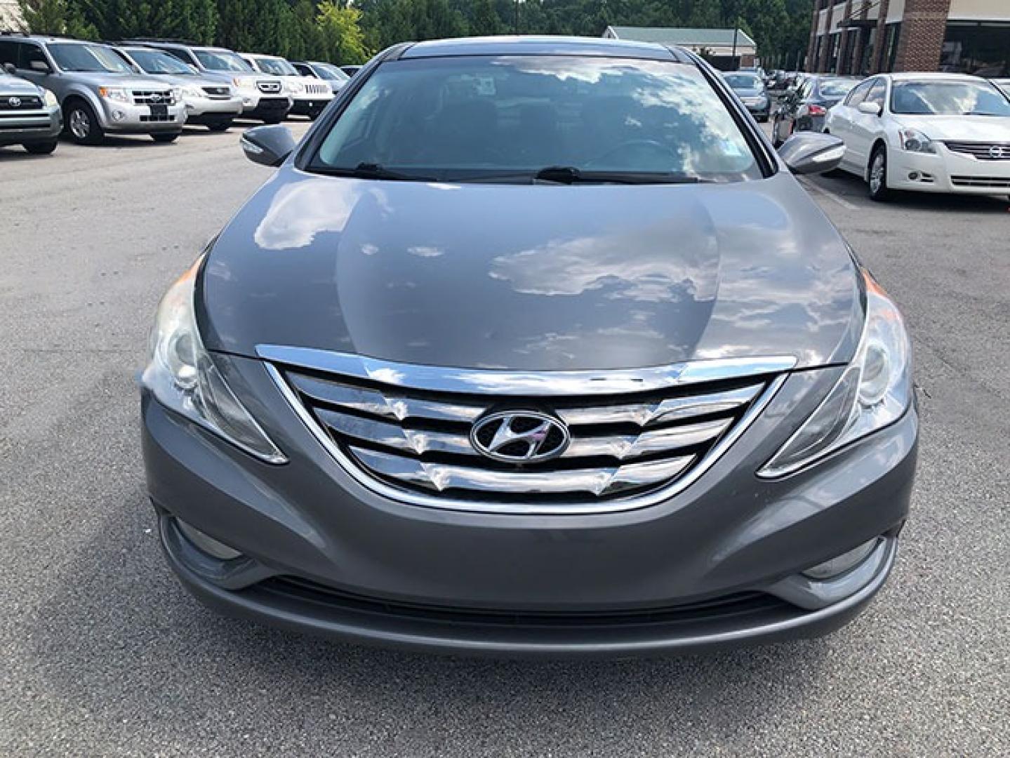 2013 Hyundai Sonata Limited Auto (5NPEC4AC4DH) with an 2.4L L4 DOHC 16V engine, 6-Speed Automatic transmission, located at 7710 Tara Blvd, Jonesboro, GA, 30236, (678) 450-1000, 33.544365, -84.367821 - Photo#1