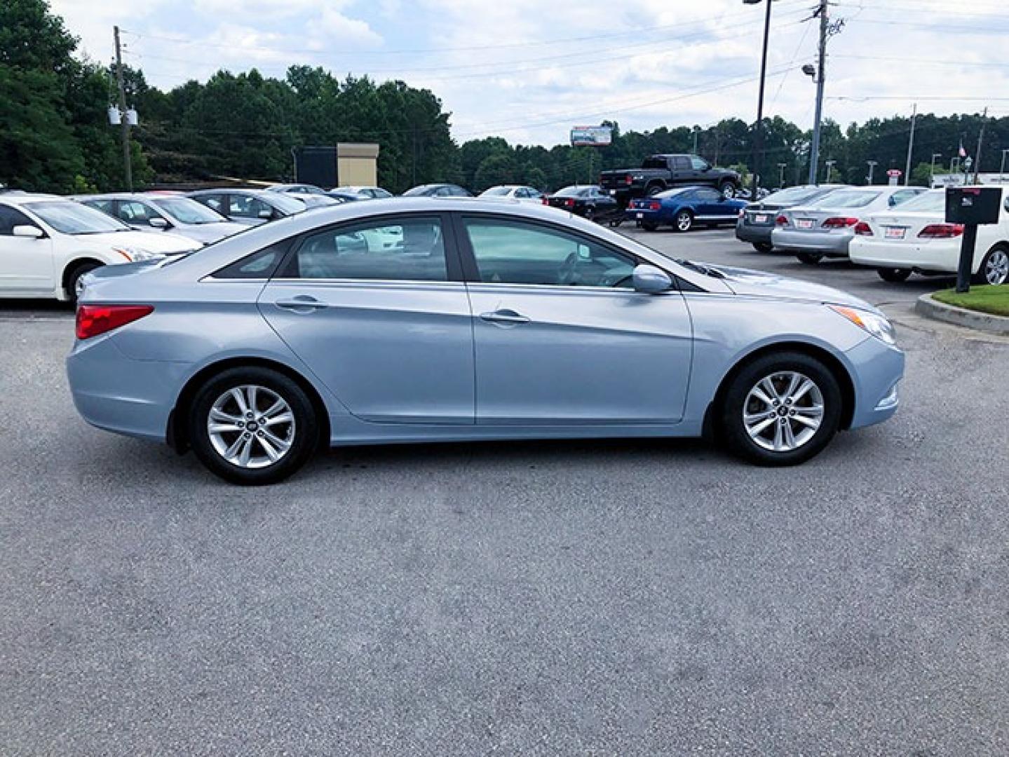 2013 Hyundai Sonata GLS (5NPEB4AC6DH) with an 2.4L L4 DOHC 16V engine, 6-Speed Automatic transmission, located at 7710 Tara Blvd, Jonesboro, GA, 30236, (678) 450-1000, 33.544365, -84.367821 - Photo#7