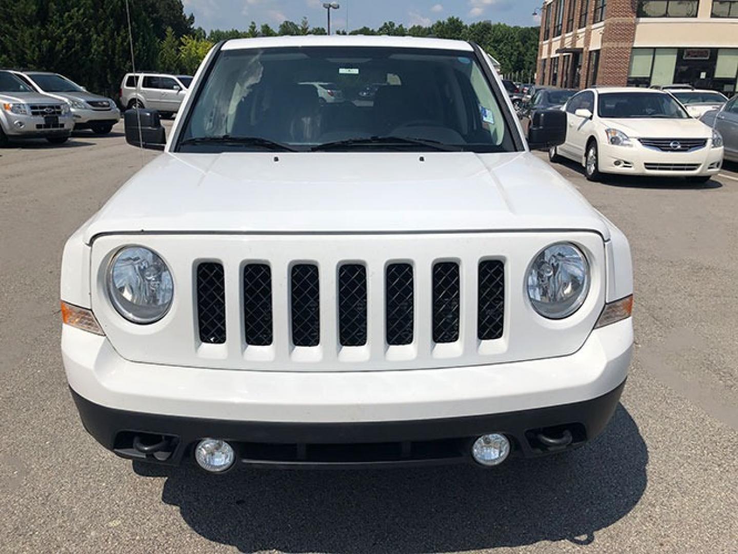 2013 Jeep Patriot Sport 4WD (1C4NJRBB5DD) with an 2.4L L4 DOHC 16V engine, located at 7710 Tara Blvd, Jonesboro, GA, 30236, (678) 450-1000, 33.544365, -84.367821 - Photo#1