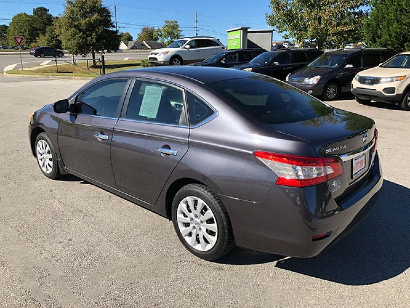 2013 Nissan Sentra Automatic (3N1AB7AP7DL) with an 2.0L L4 DOHC 16V engine, Automatic transmission, located at 7710 Tara Blvd, Jonesboro, GA, 30236, (678) 450-1000, 33.544365, -84.367821 - Photo#4