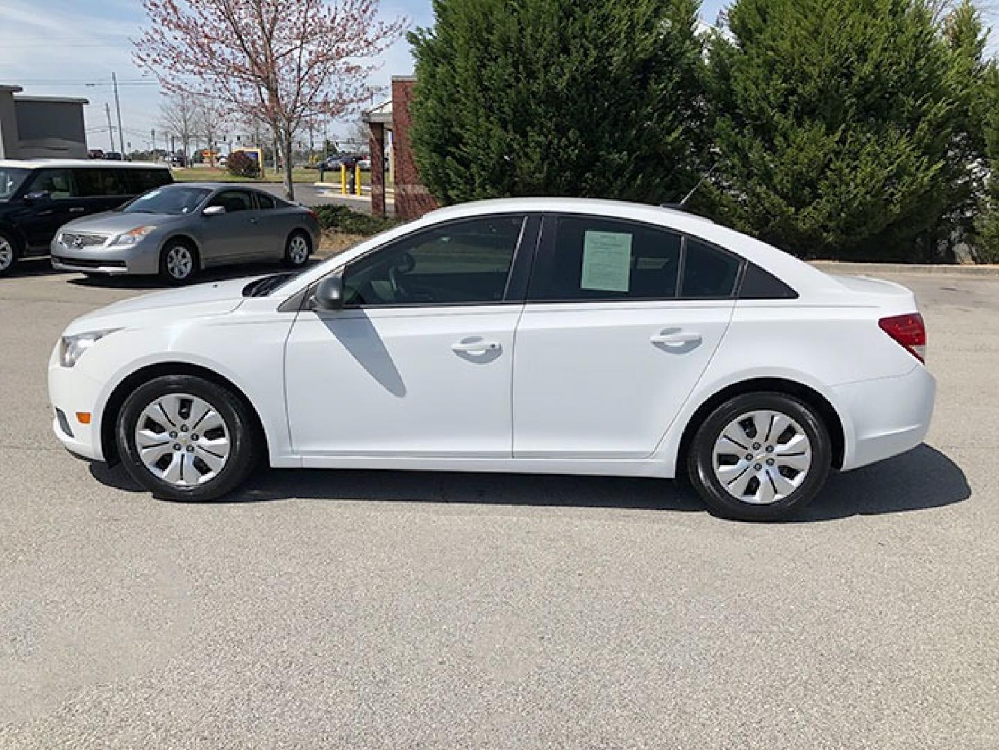 2014 Chevrolet Cruze LS Auto (1G1PA5SH8E7) with an 1.8L L4 DOHC 16V FFV engine, 6-Speed Automatic transmission, located at 620 Jesse Jewell Pkwy, Gainesville, GA, 30501, (678) 450-1000, 34.305923, -83.809784 - Photo#3