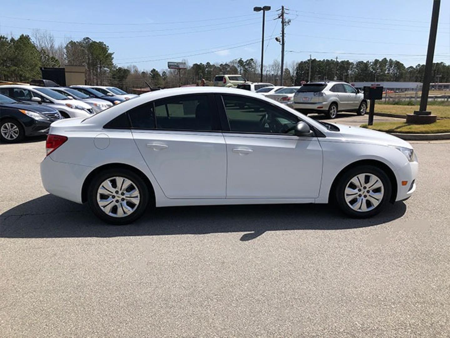 2014 Chevrolet Cruze LS Auto (1G1PA5SH8E7) with an 1.8L L4 DOHC 16V FFV engine, 6-Speed Automatic transmission, located at 620 Jesse Jewell Pkwy, Gainesville, GA, 30501, (678) 450-1000, 34.305923, -83.809784 - Photo#7