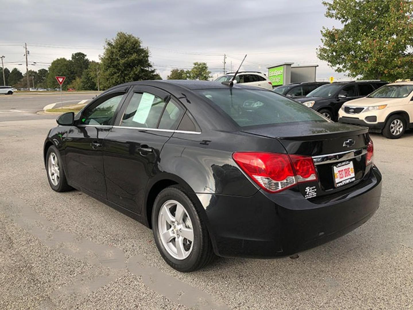 2014 Chevrolet Cruze ECO Manual (1G1PJ5SB9E7) with an 1.4L L4 DOHC 16V TURBO engine, 6-Speed Manual transmission, located at 7710 Tara Blvd, Jonesboro, GA, 30236, (678) 450-1000, 33.544365, -84.367821 - Photo#4