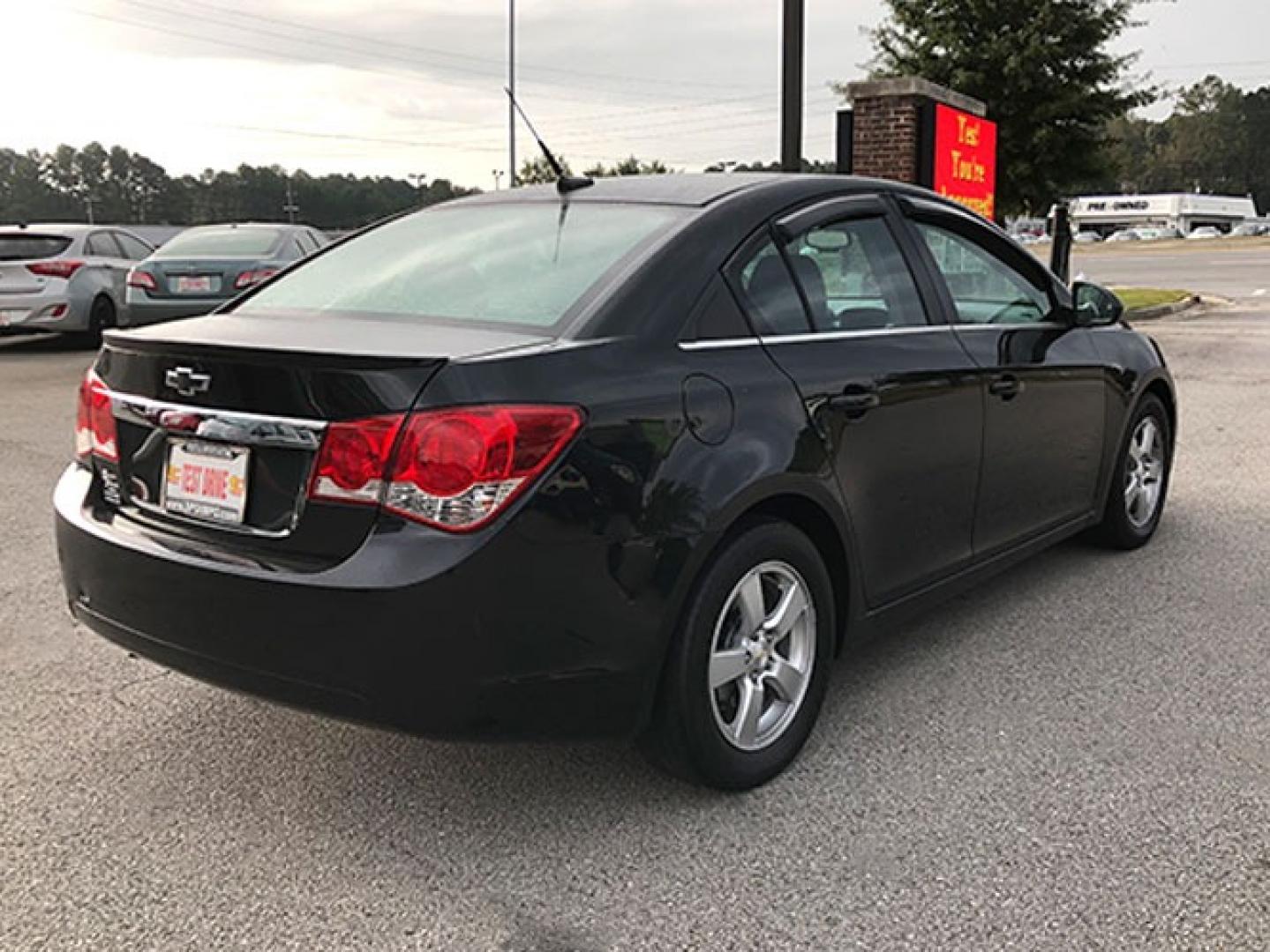 2014 Chevrolet Cruze ECO Manual (1G1PJ5SB9E7) with an 1.4L L4 DOHC 16V TURBO engine, 6-Speed Manual transmission, located at 7710 Tara Blvd, Jonesboro, GA, 30236, (678) 450-1000, 33.544365, -84.367821 - Photo#6