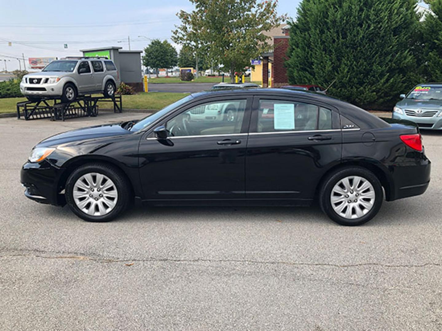 2014 Chrysler 200 LX (1C3CCBAB4EN) with an 2.4L L4 DOHC 16V engine, 6-Speed Automatic transmission, located at 620 Jesse Jewell Pkwy, Gainesville, GA, 30501, (678) 450-1000, 34.305923, -83.809784 - Photo#3