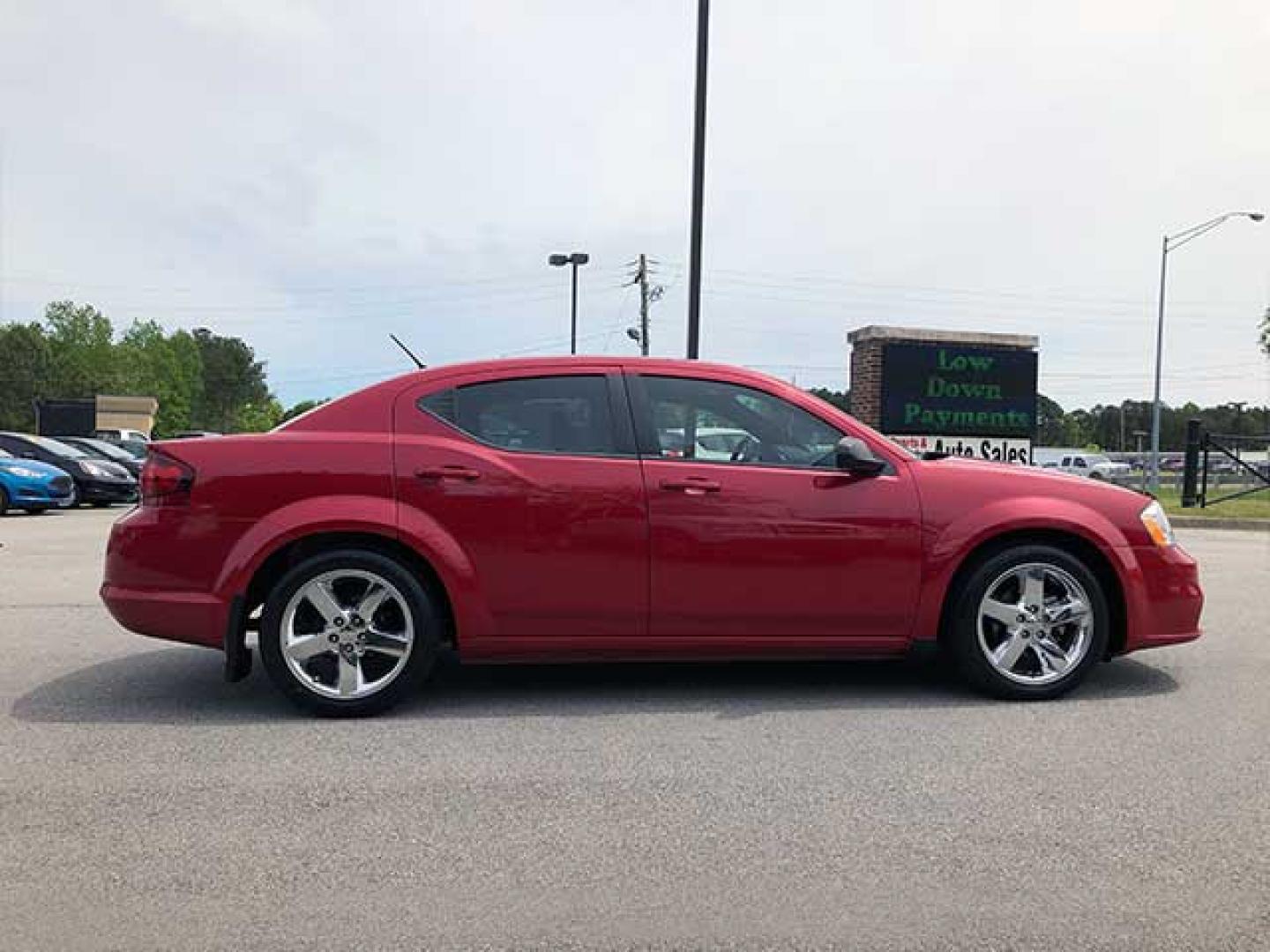 2014 Dodge Avenger SE (1C3CDZAB9EN) with an 2.4L L4 DOHC 16V engine, 4-Speed Automatic transmission, located at 7710 Tara Blvd, Jonesboro, GA, 30236, (678) 450-1000, 33.544365, -84.367821 - Photo#5