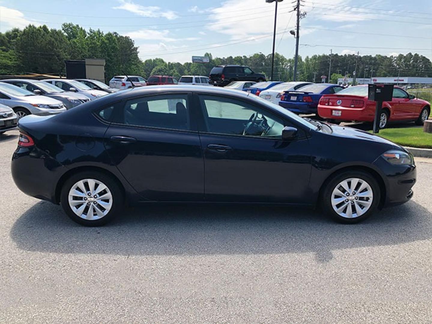 2014 Dodge Dart SXT (1C3CDFBB8ED) with an 2.4L L4 DOHC 16V engine, located at 7710 Tara Blvd, Jonesboro, GA, 30236, (678) 450-1000, 33.544365, -84.367821 - Photo#5