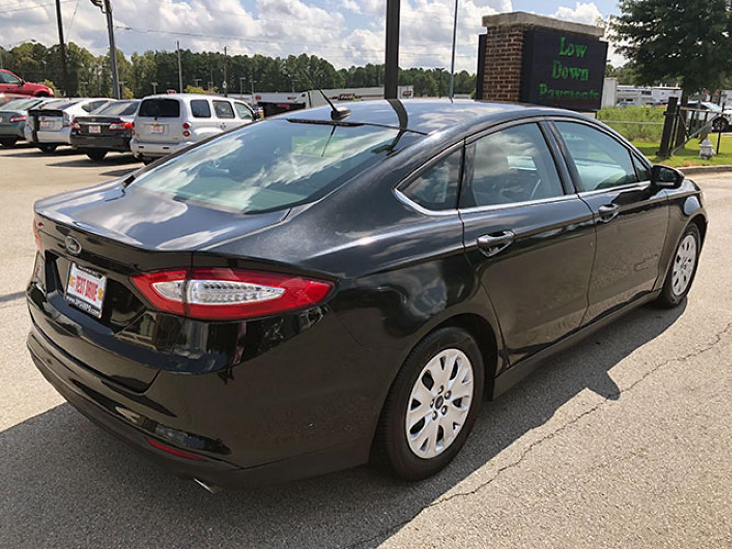 2014 Ford Fusion S (3FA6P0G74ER) with an 2.5L L4 DOHC 16V engine, located at 7710 Tara Blvd, Jonesboro, GA, 30236, (678) 450-1000, 33.544365, -84.367821 - Photo#6