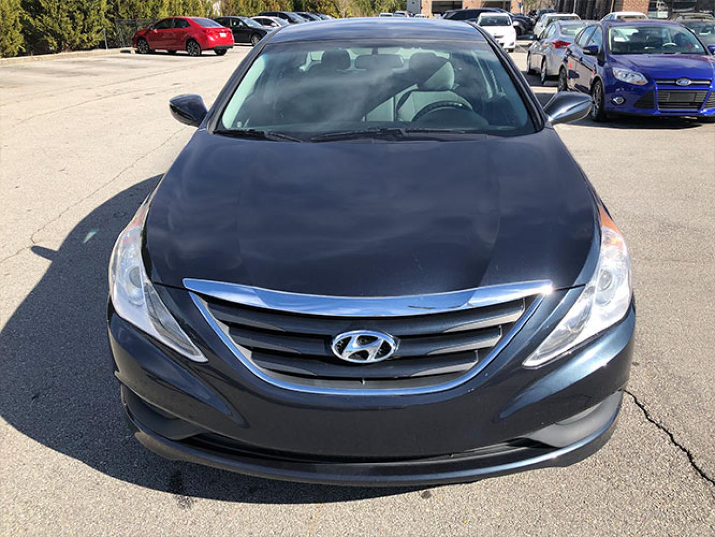 2014 Hyundai Sonata GLS (5NPEB4AC7EH) with an 2.4L L4 DOHC 16V engine, 6-Speed Automatic transmission, located at 7710 Tara Blvd, Jonesboro, GA, 30236, (678) 450-1000, 33.544365, -84.367821 - Photo#1