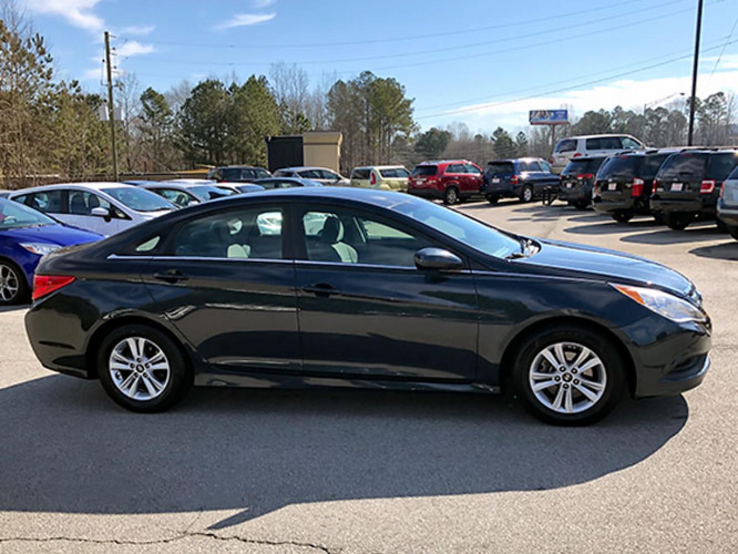 2014 Hyundai Sonata GLS (5NPEB4AC7EH) with an 2.4L L4 DOHC 16V engine, 6-Speed Automatic transmission, located at 7710 Tara Blvd, Jonesboro, GA, 30236, (678) 450-1000, 33.544365, -84.367821 - Photo#6