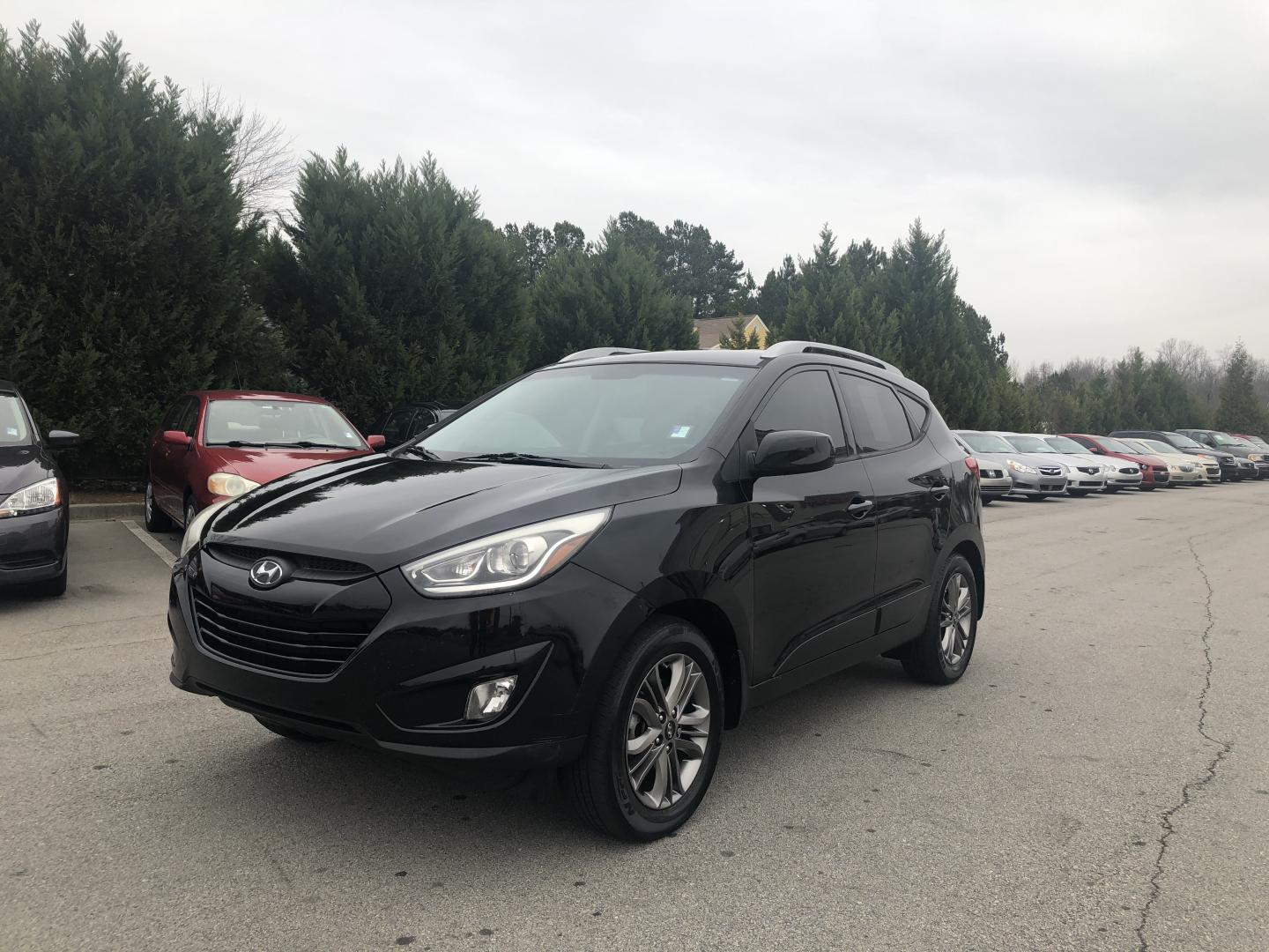 2014 Hyundai Tucson GLS AWD (KM8JUCAGXEU) with an 2.4L L4 DOHC 16V engine, 6-Speed Automatic transmission, located at 7710 Tara Blvd, Jonesboro, GA, 30236, (678) 450-1000, 33.544365, -84.367821 - At Sports and Imports we'll get you approved for an auto loan right here, whatever your credit! Our buy here, pay here financing means you only need a driver's license and proof of income. Call us at 678-450-1000 for more information and get you driving today! LOW DOWN PAYMENT ($799) We match yo - Photo#2