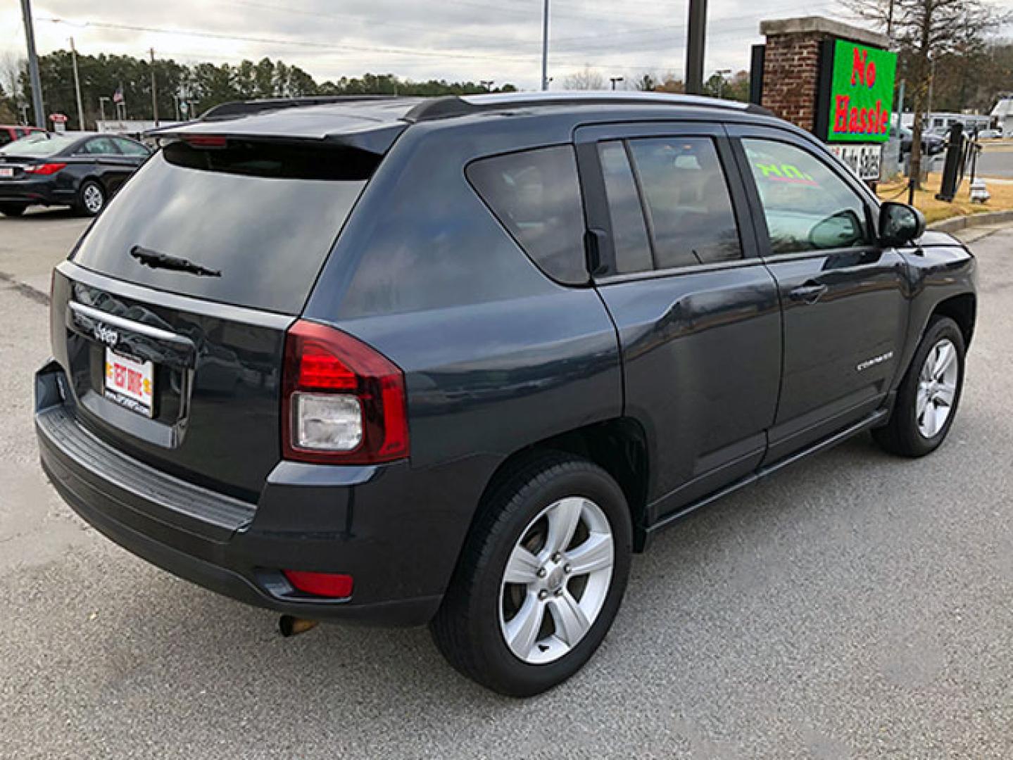 2014 Jeep Compass Sport FWD (1C4NJCBA4ED) with an 2.0L L4 DOHC 16V engine, located at 7710 Tara Blvd, Jonesboro, GA, 30236, (678) 450-1000, 33.544365, -84.367821 - Photo#6