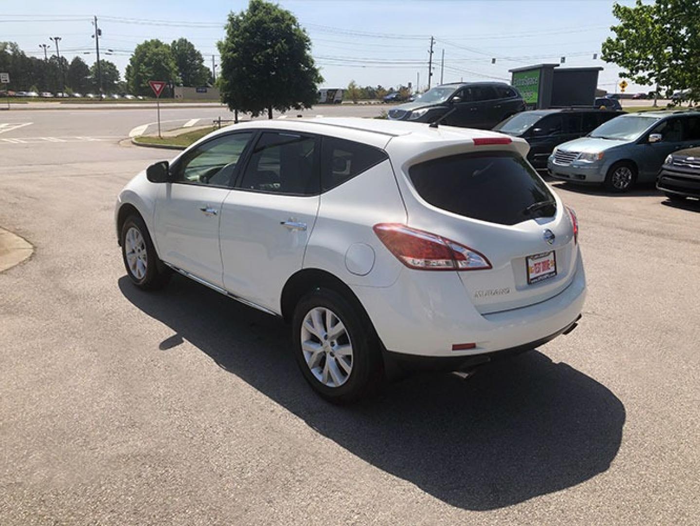 2014 Nissan Murano S (JN8AZ1MU9EW) with an 3.5L V6 DOHC 24V engine, Continuously Variable Transmission transmission, located at 7710 Tara Blvd, Jonesboro, GA, 30236, (678) 450-1000, 33.544365, -84.367821 - Photo#4