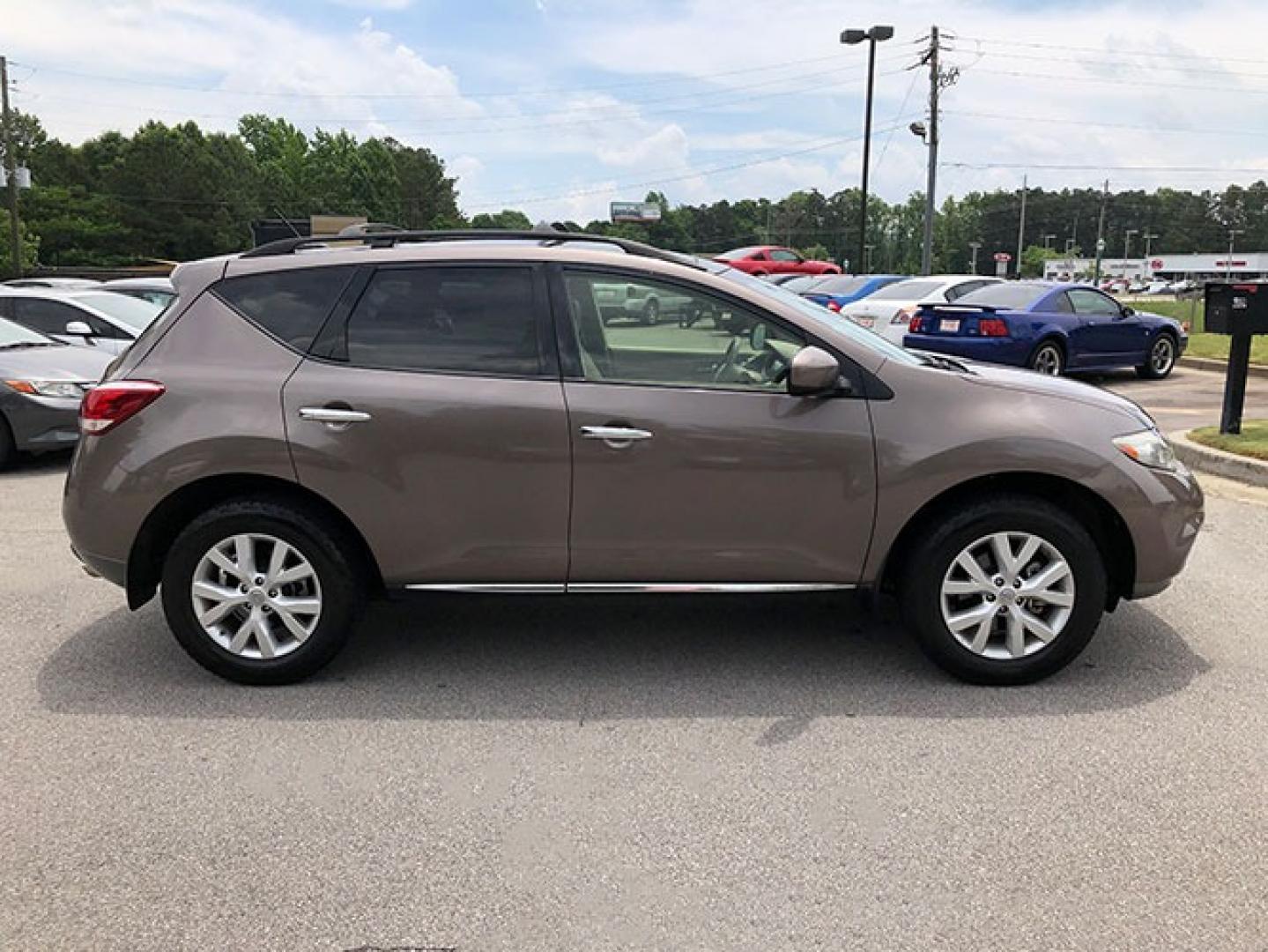 2014 Nissan Murano S (JN8AZ1MU3EW) with an 3.5L V6 DOHC 24V engine, Cvt transmission, located at 7710 Tara Blvd, Jonesboro, GA, 30236, (678) 450-1000, 33.544365, -84.367821 - Photo#8