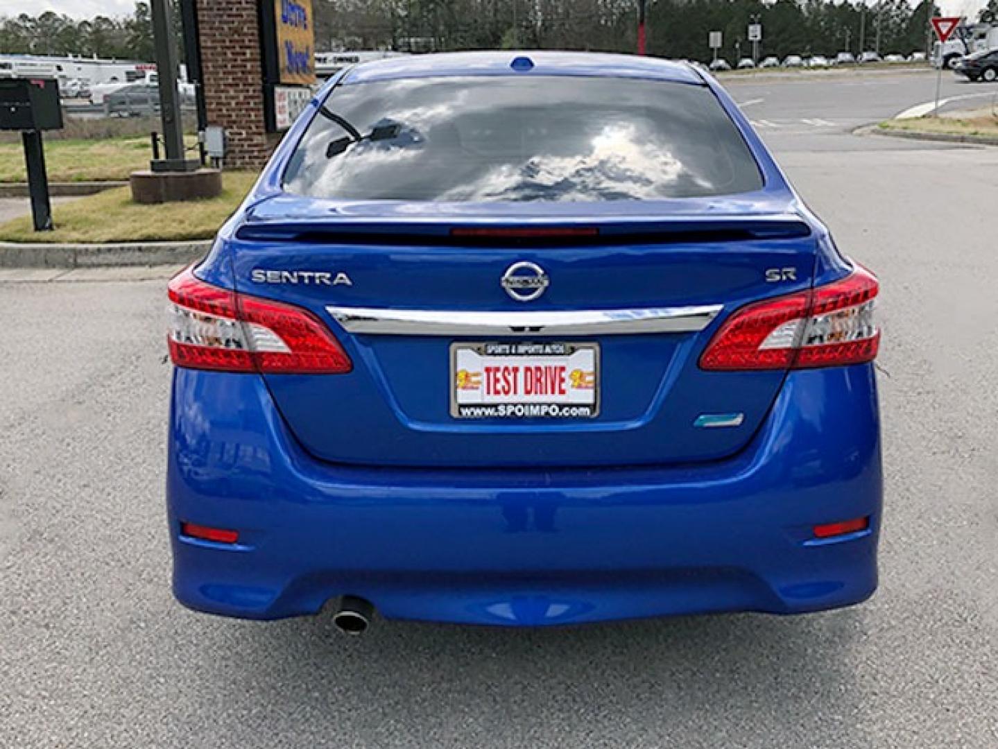 2014 Nissan Sentra S 6MT (3N1AB7AP7EY) with an 1.8L L4 SFI DOHC 16V engine, 6-Speed Manual transmission, located at 620 Jesse Jewell Pkwy, Gainesville, GA, 30501, (678) 450-1000, 34.305923, -83.809784 - Photo#5