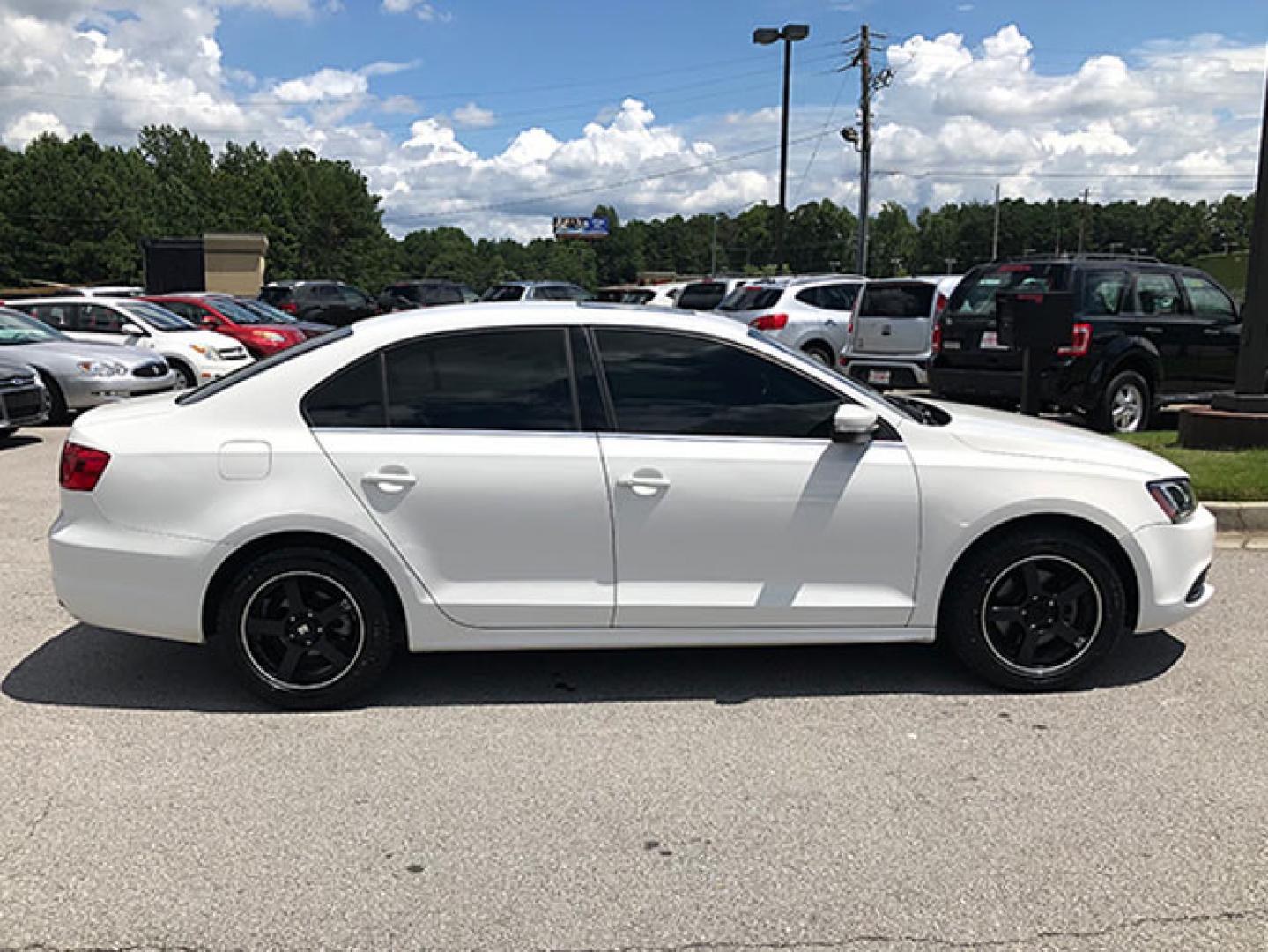 2014 Volkswagen Jetta SE (3VWD17AJXEM) with an 1.8L L4 DOHC 20V engine, located at 7710 Tara Blvd, Jonesboro, GA, 30236, (678) 450-1000, 33.544365, -84.367821 - Photo#7