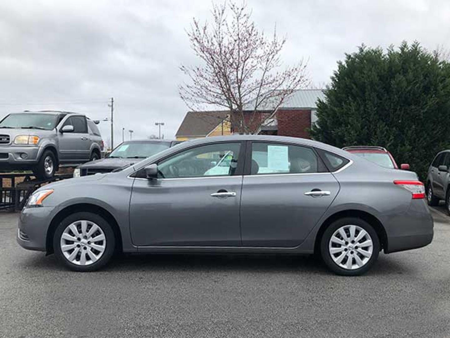 2015 Nissan Sentra S 6AT (3N1AB7AP9FY) with an 1.8L L4 SFI DOHC 16V engine, 6-Speed Automatic transmission, located at 620 Jesse Jewell Pkwy, Gainesville, GA, 30501, (678) 450-1000, 34.305923, -83.809784 - At Sports and Imports we'll get you approved for an auto loan right here, whatever your credit! Our buy here, pay here financing means you only need a driver's license and proof of income. Call us at 678-450-1000 for more information and get you driving today! LOW DOWN PAYMENT ($799) We match yo - Photo#2