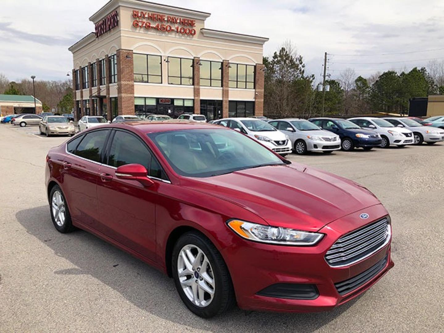 2016 Ford Fusion SE (1FA6P0H78G5) with an 2.5L L4 DOHC 16V engine, 6-Speed Automatic transmission, located at 620 Jesse Jewell Pkwy, Gainesville, GA, 30501, (678) 450-1000, 34.305923, -83.809784 - Photo#0